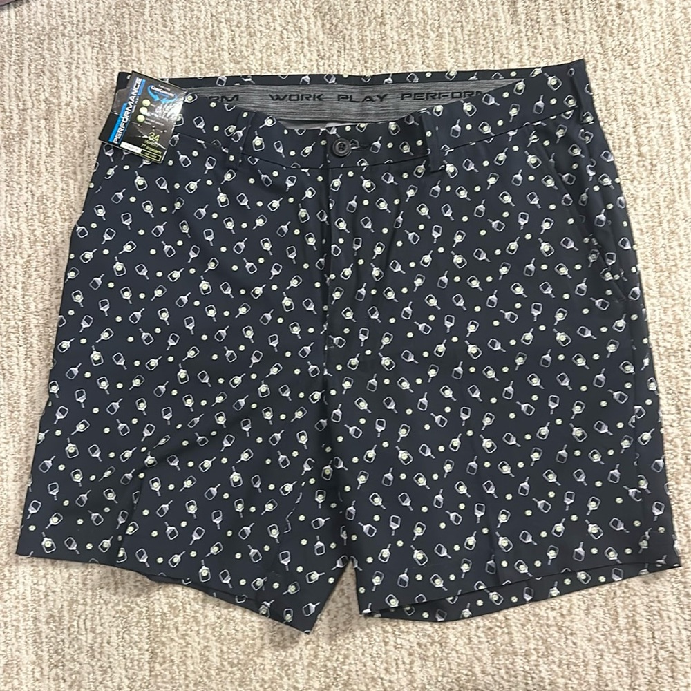 Men’s pickleball shorts